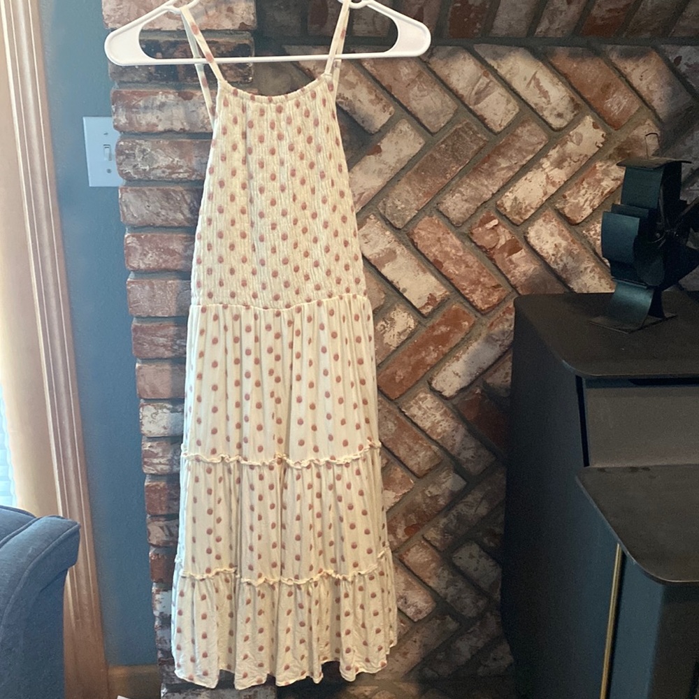 Cute tiered dress, cream colored w/ mauve pink polka dots. Sim & Sam size medium